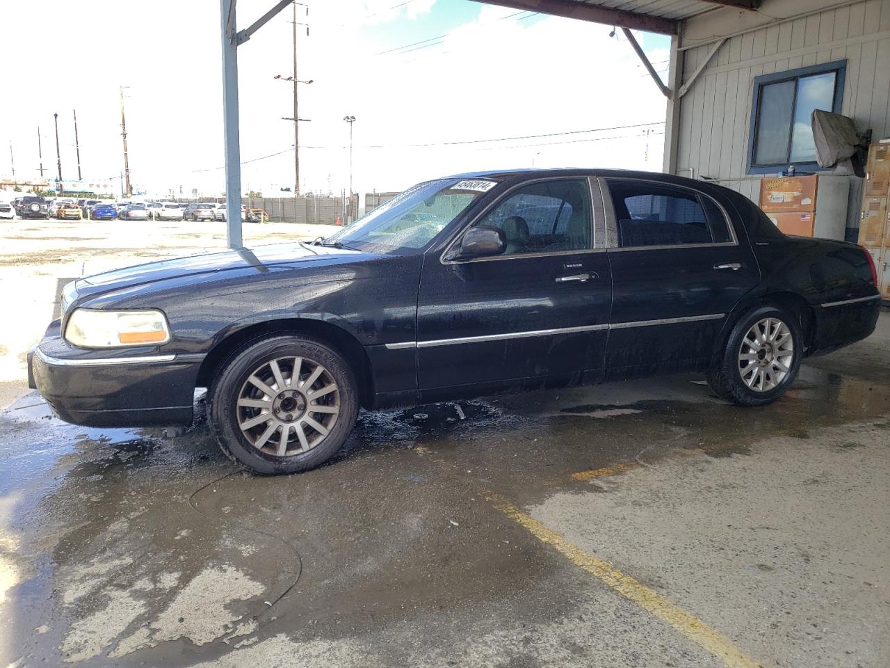 Photo 0 VIN: 1LNHM81W66Y644875 - LINCOLN TOWN CAR 