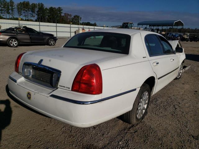 Photo 3 VIN: 1LNHM81W67Y630945 - LINCOLN TOWN CAR S 