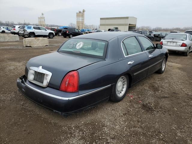 Photo 2 VIN: 1LNHM81W6YY846120 - LINCOLN TOWN CAR E 