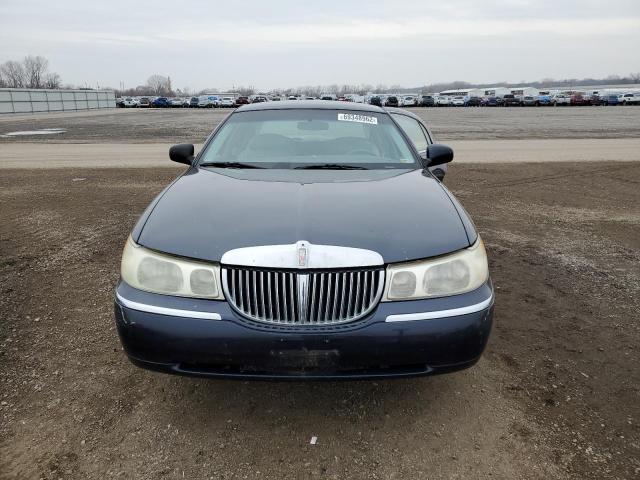 Photo 4 VIN: 1LNHM81W6YY846120 - LINCOLN TOWN CAR E 