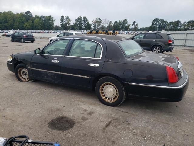 Photo 1 VIN: 1LNHM81W71Y679417 - LINCOLN TOWN CAR E 