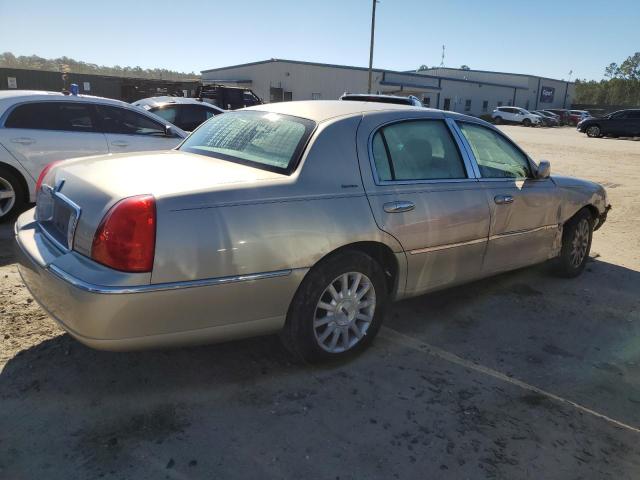 Photo 2 VIN: 1LNHM81W77Y637578 - LINCOLN TOWNCAR 