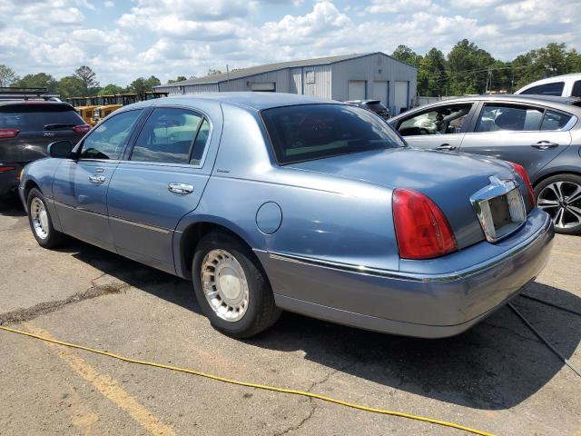 Photo 1 VIN: 1LNHM81W7YY823655 - LINCOLN TOWNCAR 