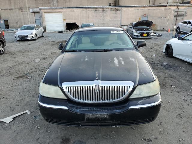 Photo 4 VIN: 1LNHM81W85Y603615 - LINCOLN TOWN CAR S 