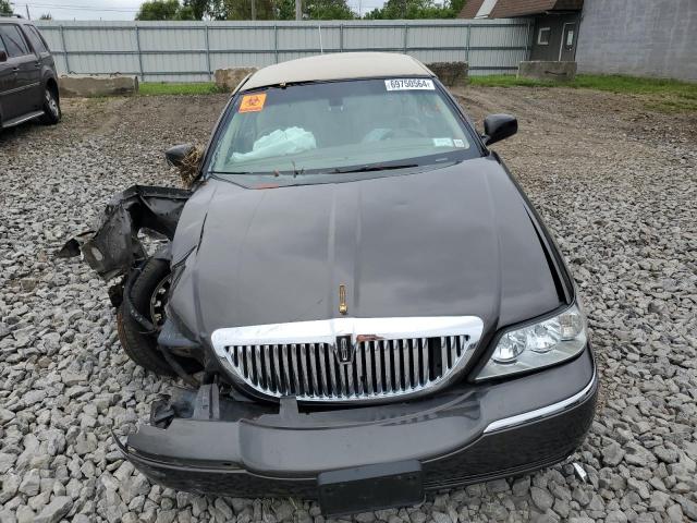 Photo 4 VIN: 1LNHM81W85Y608491 - LINCOLN TOWN CAR S 