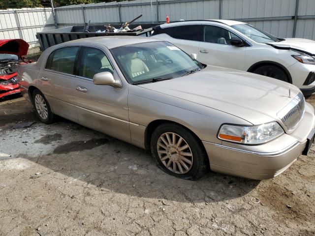 Photo 3 VIN: 1LNHM81W93Y626429 - LINCOLN TOWN CAR E 