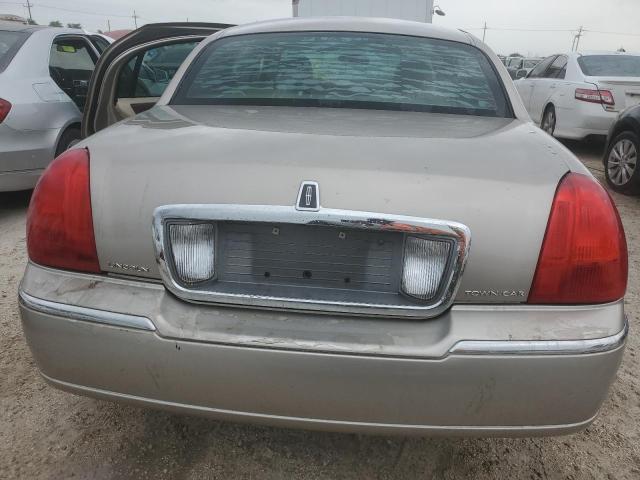 Photo 5 VIN: 1LNHM81W93Y645501 - LINCOLN TOWN CAR E 