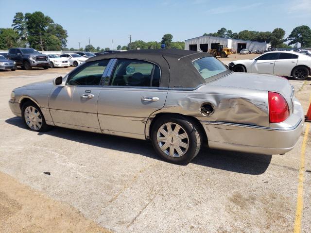 Photo 1 VIN: 1LNHM81W94Y619076 - LINCOLN TOWNCAR 