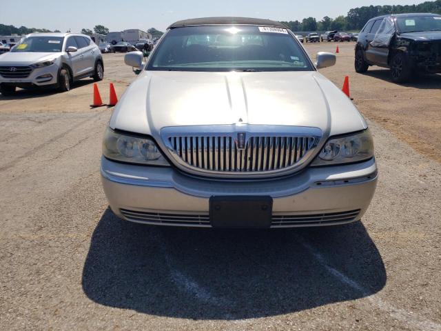 Photo 4 VIN: 1LNHM81W94Y619076 - LINCOLN TOWNCAR 