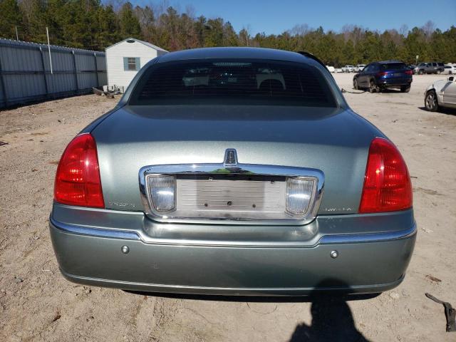 Photo 5 VIN: 1LNHM81W94Y622253 - LINCOLN TOWNCAR 