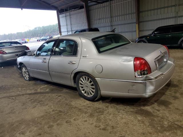 Photo 1 VIN: 1LNHM81W94Y677401 - LINCOLN TOWNCAR 