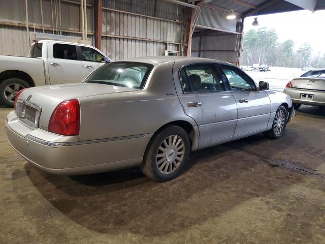 Photo 2 VIN: 1LNHM81W94Y677401 - LINCOLN TOWNCAR 