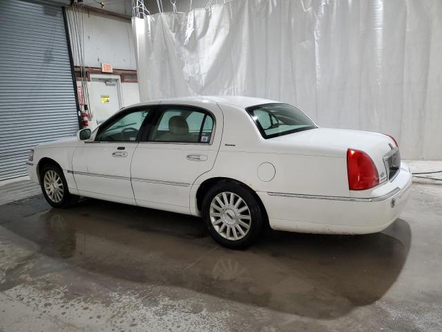 Photo 1 VIN: 1LNHM81W94Y683540 - LINCOLN TOWN CAR E 