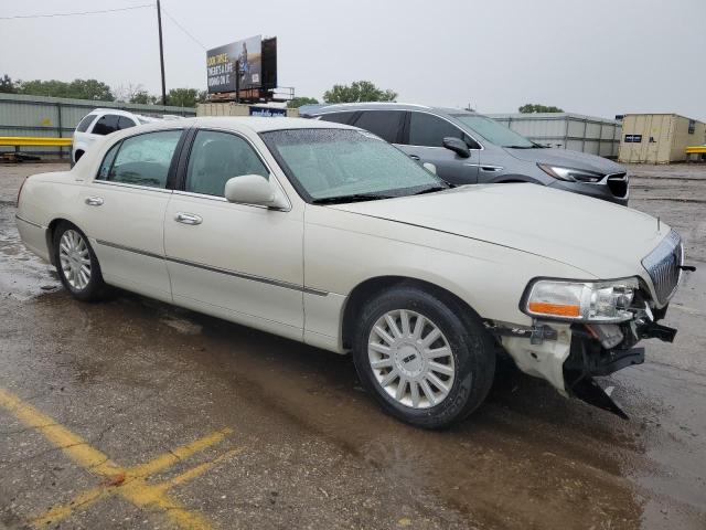 Photo 3 VIN: 1LNHM81W95Y631391 - LINCOLN TOWNCAR 