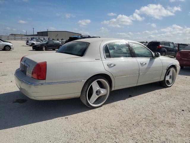 Photo 2 VIN: 1LNHM81W95Y634582 - LINCOLN TOWN CAR S 