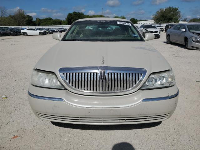 Photo 4 VIN: 1LNHM81W95Y634582 - LINCOLN TOWN CAR S 