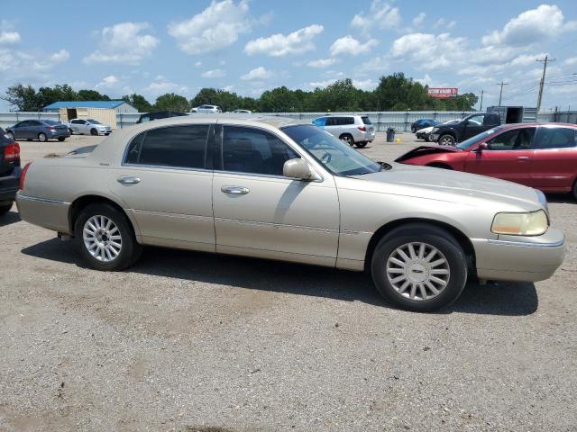 Photo 3 VIN: 1LNHM81W95Y650880 - LINCOLN TOWN CAR S 