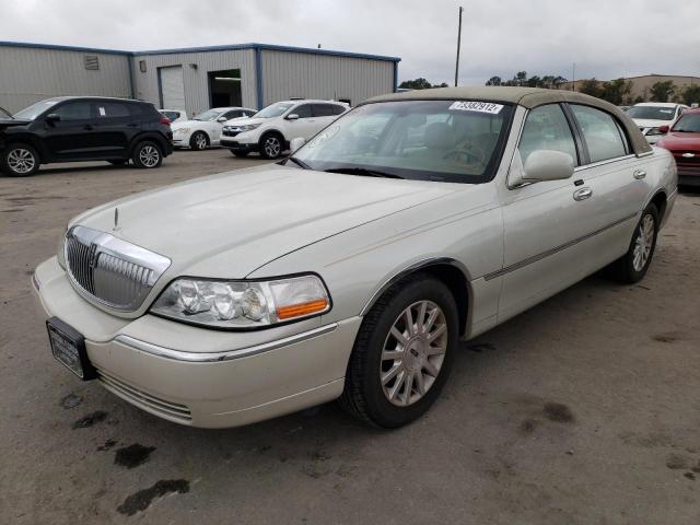 Photo 0 VIN: 1LNHM81W95Y654394 - LINCOLN TOWN CAR S 