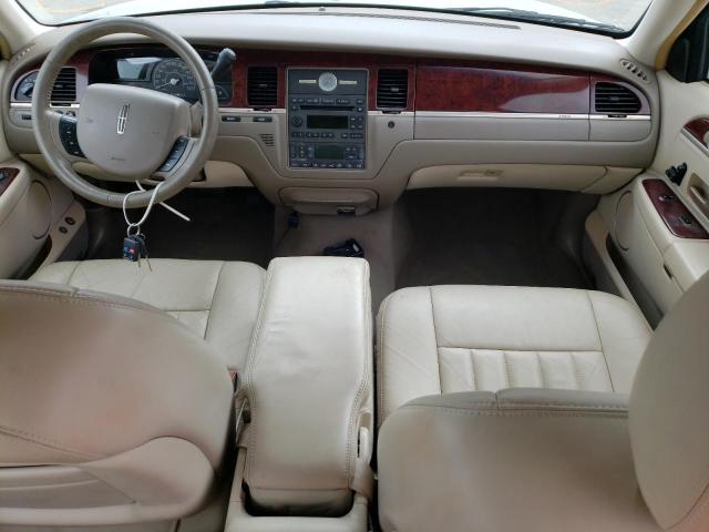 Photo 7 VIN: 1LNHM81W95Y654394 - LINCOLN TOWN CAR S 