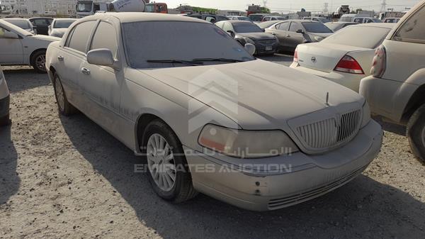 Photo 8 VIN: 1LNHM81W95Y666576 - LINCOLN TOWN CAR 