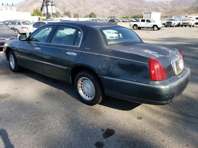 Photo 1 VIN: 1LNHM81W9YY938225 - LINCOLN TOWN CAR E 