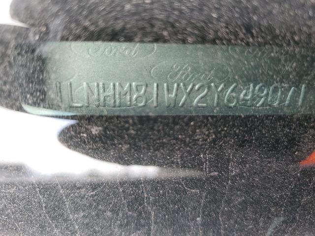 Photo 11 VIN: 1LNHM81WX2Y649071 - LINCOLN TOWNCAR 