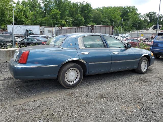 Photo 2 VIN: 1LNHM81WX2Y649071 - LINCOLN TOWNCAR 