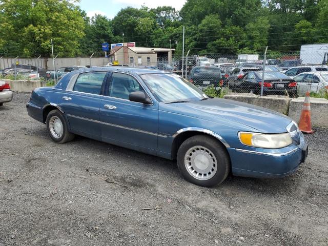 Photo 3 VIN: 1LNHM81WX2Y649071 - LINCOLN TOWNCAR 