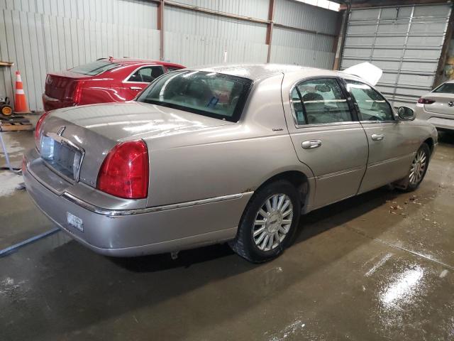 Photo 2 VIN: 1LNHM81WX3Y672772 - LINCOLN TOWN CAR E 