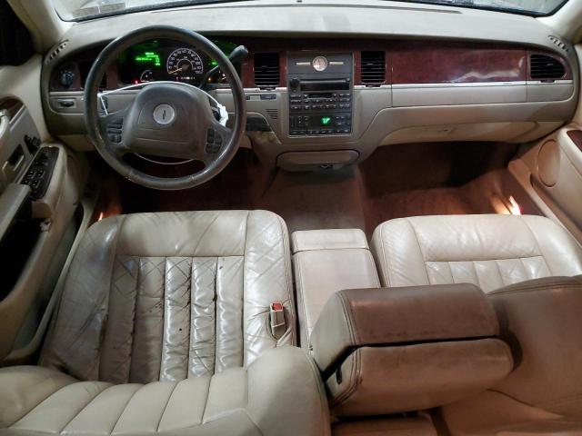 Photo 7 VIN: 1LNHM81WX3Y672772 - LINCOLN TOWN CAR E 