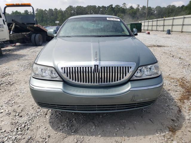 Photo 4 VIN: 1LNHM81WX4Y606823 - LINCOLN TOWN CAR E 