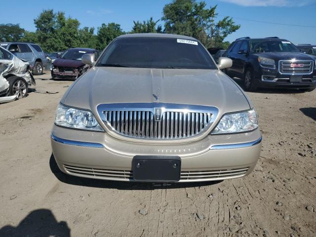 Photo 4 VIN: 1LNHM81WX4Y634797 - LINCOLN TOWN CAR E 