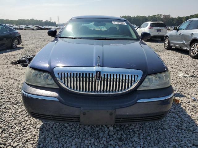 Photo 4 VIN: 1LNHM81WX4Y684678 - LINCOLN TOWN CAR E 