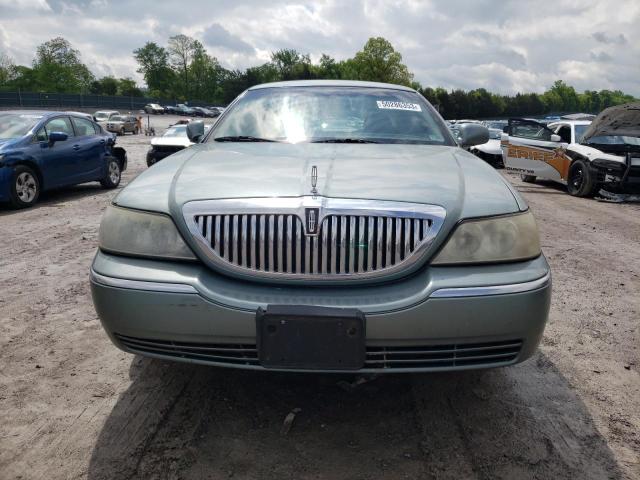 Photo 4 VIN: 1LNHM81WX5Y663914 - LINCOLN TOWNCAR 