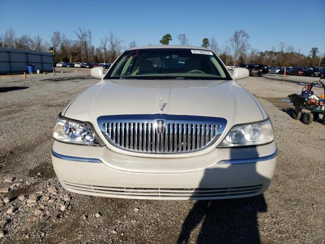 Photo 4 VIN: 1LNHM81WX6Y606825 - LINCOLN TOWNCAR 