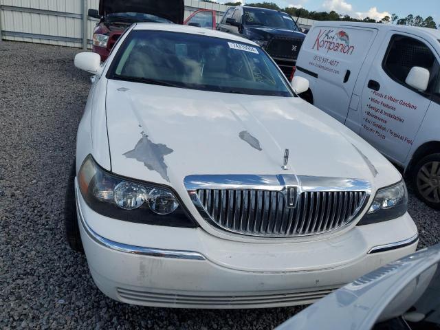 Photo 4 VIN: 1LNHM81WX7Y626722 - LINCOLN TOWN CAR S 