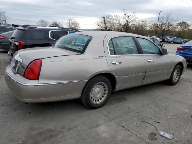 Photo 2 VIN: 1LNHM81WXXY687763 - LINCOLN TOWN CAR E 