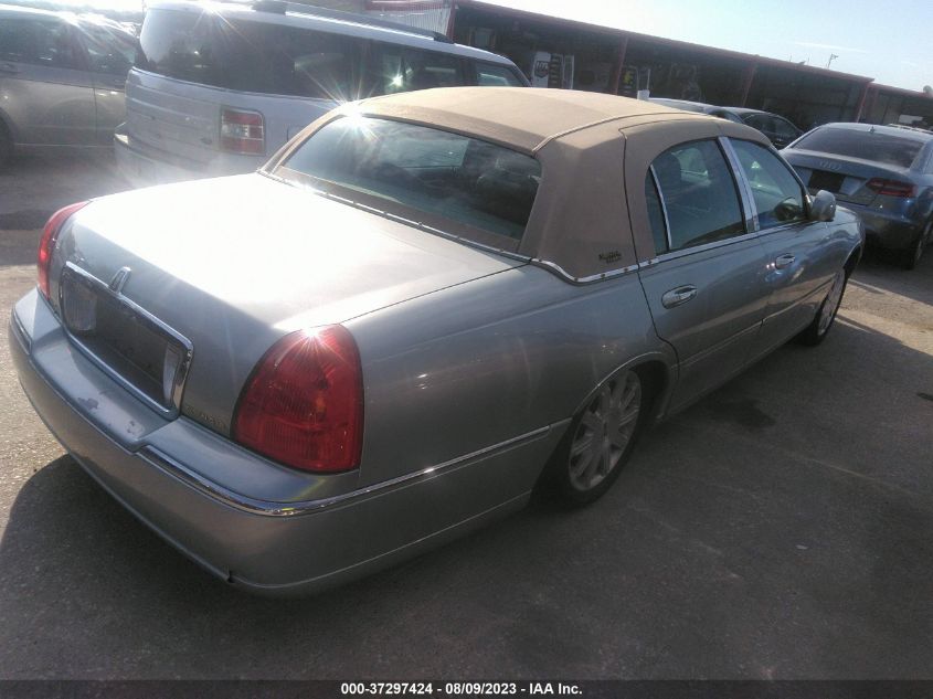 Photo 3 VIN: 1LNHM82V07Y626928 - LINCOLN TOWN CAR 