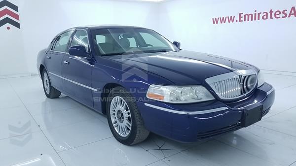 Photo 8 VIN: 1LNHM82V07Y627528 - LINCOLN TOWN 