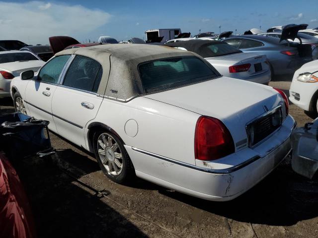 Photo 1 VIN: 1LNHM82V16Y622322 - LINCOLN TOWN CAR S 