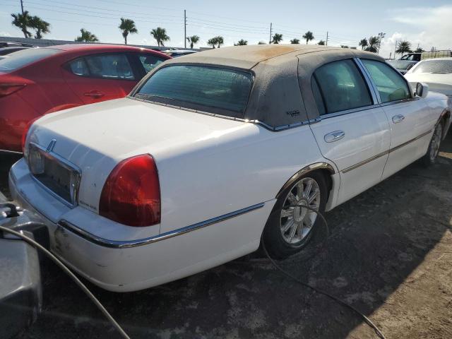 Photo 2 VIN: 1LNHM82V16Y622322 - LINCOLN TOWN CAR S 