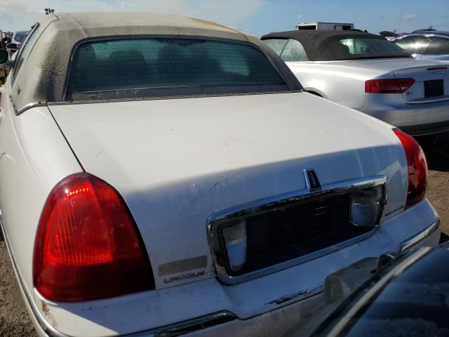 Photo 5 VIN: 1LNHM82V16Y622322 - LINCOLN TOWN CAR S 