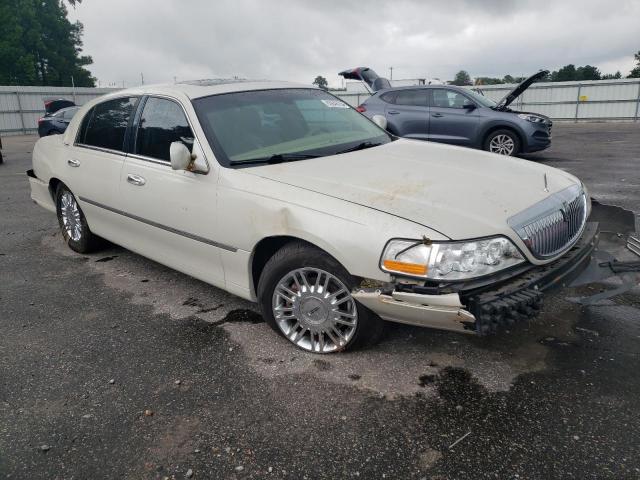 Photo 3 VIN: 1LNHM82V17Y608700 - LINCOLN TOWNCAR 