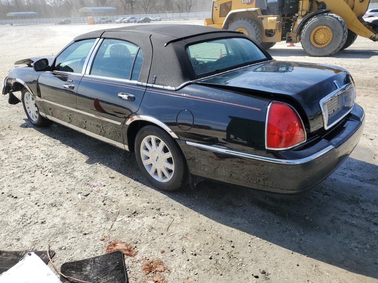 Photo 1 VIN: 1LNHM82V17Y620569 - LINCOLN TOWN CAR 