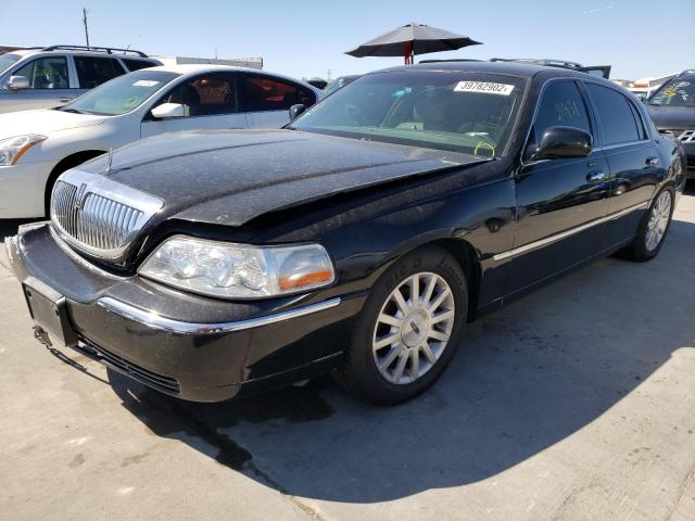 Photo 1 VIN: 1LNHM82V27Y631399 - LINCOLN TOWN CAR S 