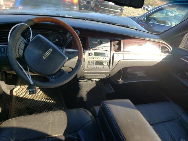 Photo 7 VIN: 1LNHM82V67Y629784 - LINCOLN TOWN CAR S 