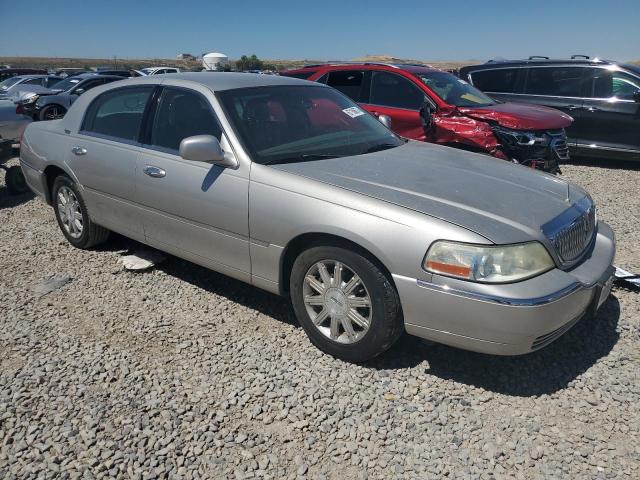 Photo 3 VIN: 1LNHM82V76Y620820 - LINCOLN TOWN CAR S 