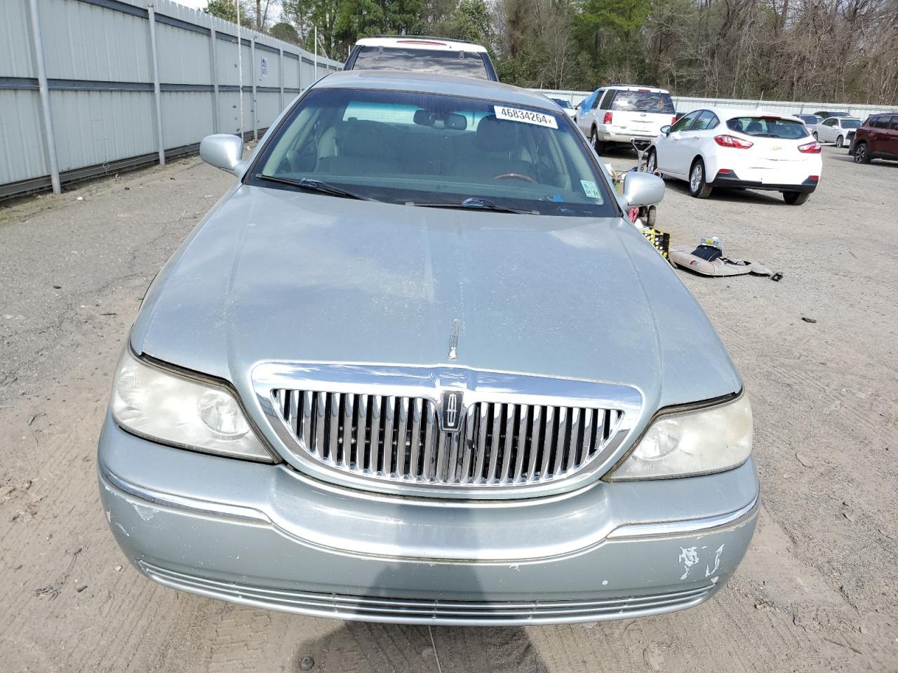 Photo 4 VIN: 1LNHM82V77Y619846 - LINCOLN TOWN CAR 