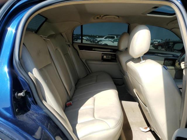 Photo 9 VIN: 1LNHM82V97Y600733 - LINCOLN TOWN CAR S 