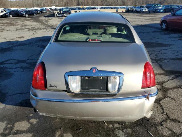 Photo 5 VIN: 1LNHM82W01Y706925 - LINCOLN TOWNCAR 